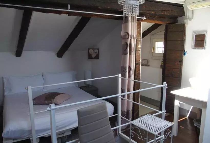 تختخواب و صبحانه 19 Borgo Cavour