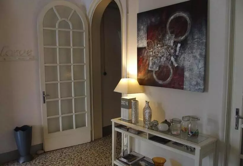 تختخواب و صبحانه 19 Borgo Cavour