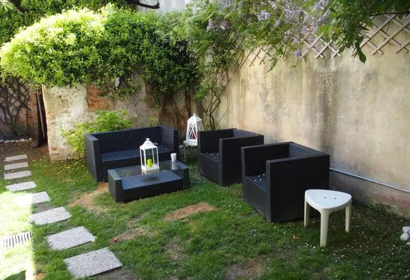 تختخواب و صبحانه 19 Borgo Cavour