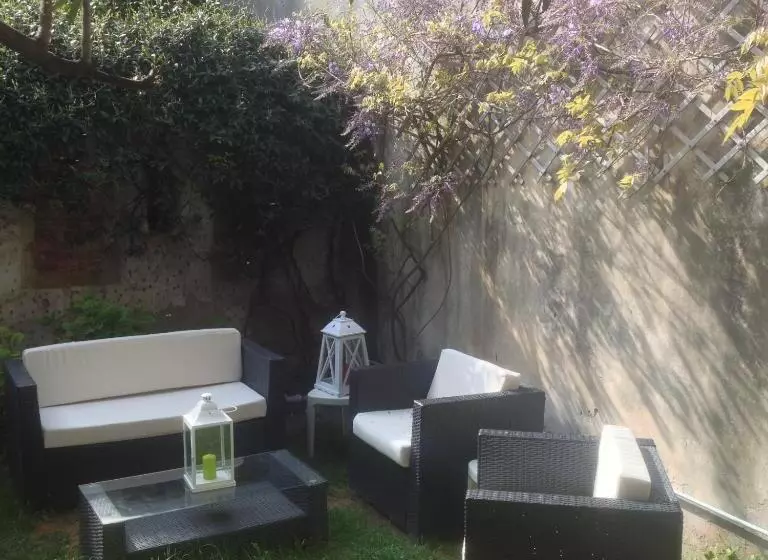 تختخواب و صبحانه 19 Borgo Cavour