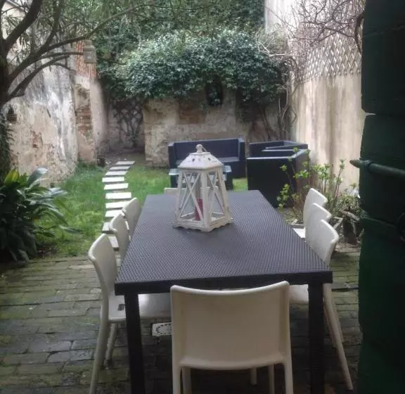 تختخواب و صبحانه 19 Borgo Cavour