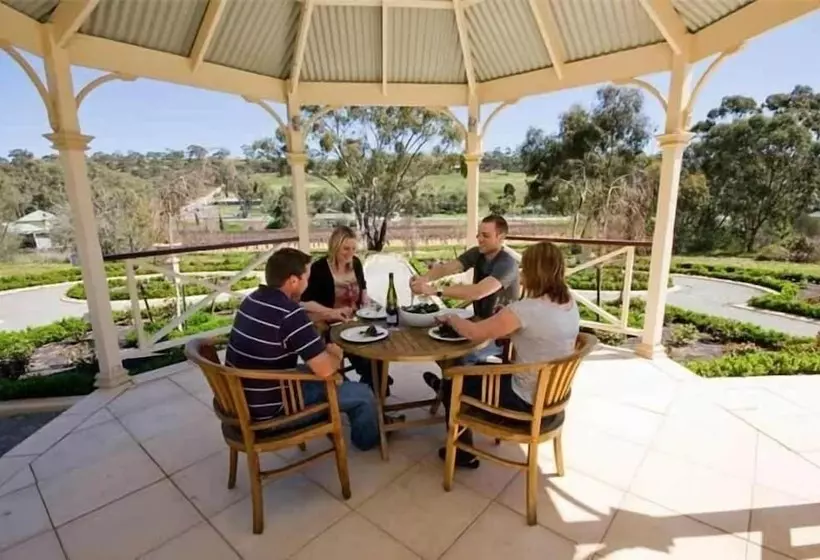 مبيت وإفطار Brice Hill Country Lodge