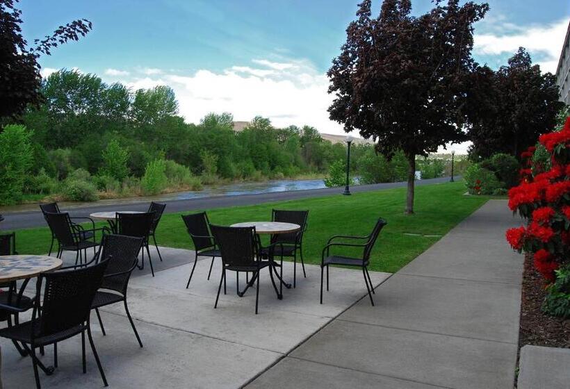 Hotel Baymont By Wyndham Yakima Riverfront