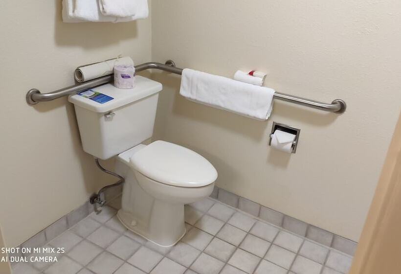 Hotel Baymont By Wyndham Yakima Riverfront