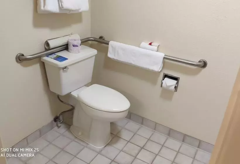 Отель Baymont By Wyndham Yakima Riverfront