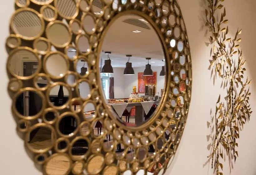 ホテル Castel Maintenon   Handwritten Collection