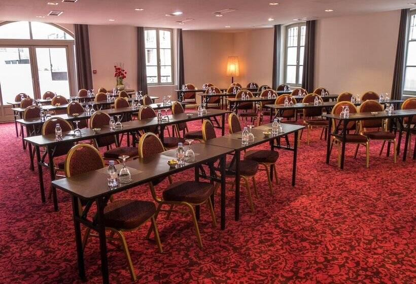 فندق Castel Maintenon   Handwritten Collection