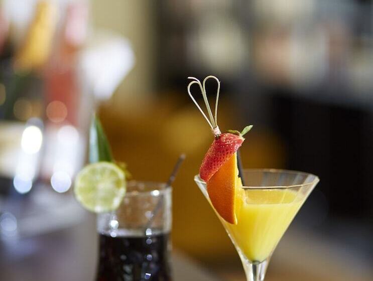 فندق Castel Maintenon   Handwritten Collection