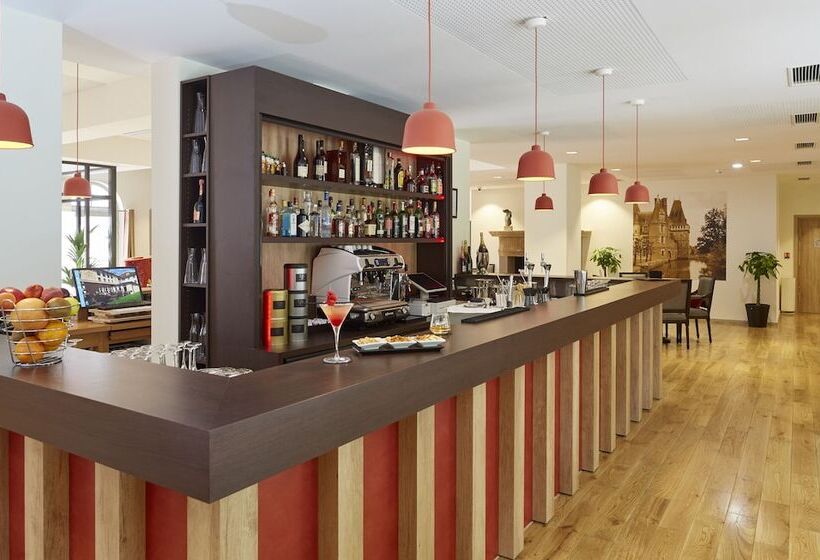 فندق Castel Maintenon   Handwritten Collection