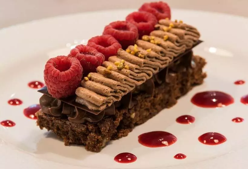 ホテル Castel Maintenon   Handwritten Collection