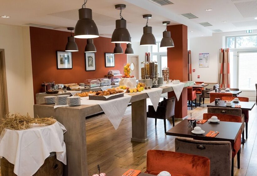 فندق Castel Maintenon   Handwritten Collection