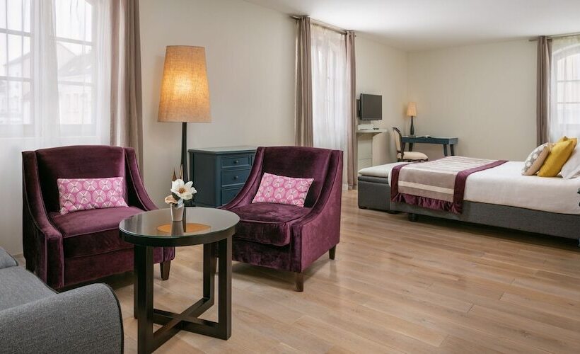 فندق Castel Maintenon   Handwritten Collection