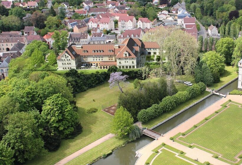 فندق Castel Maintenon   Handwritten Collection