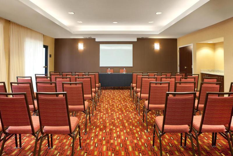 Отель Courtyard Milpitas Silicon Valley