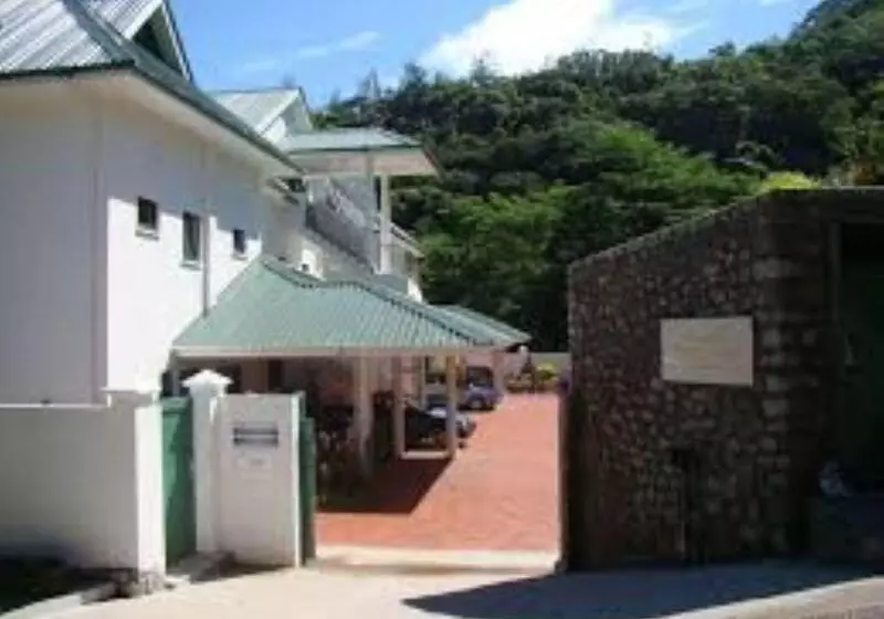 هتل Hanneman Holiday Residence