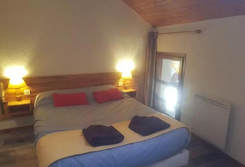 酒店 Hôtel Du Bourg