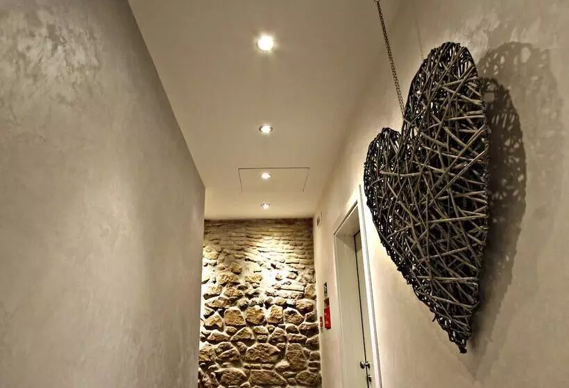 هتل Guesthouse O Affittacamere Irooms Campo Dei Fiori