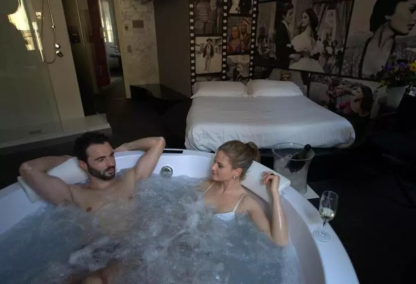 هتل Guesthouse O Affittacamere Irooms Campo Dei Fiori