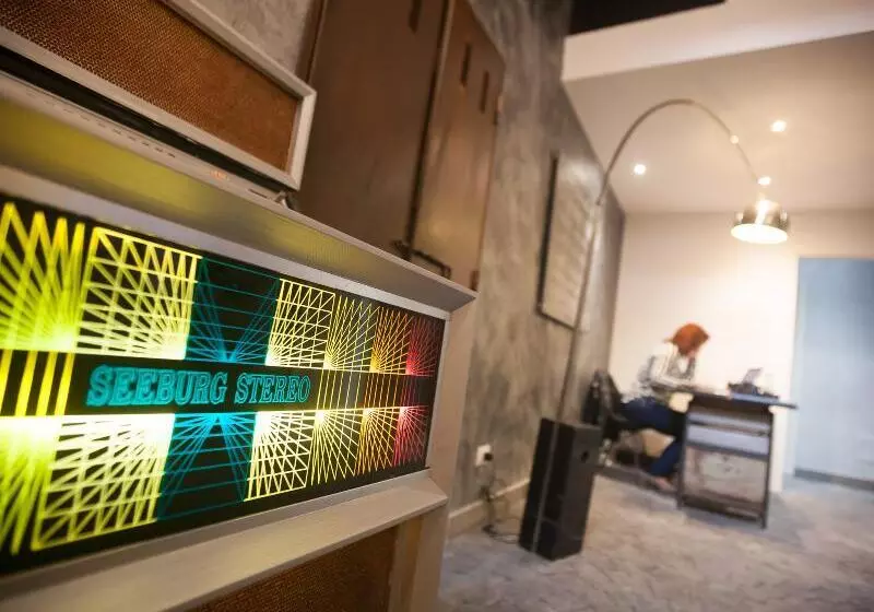 هتل Guesthouse O Affittacamere Irooms Campo Dei Fiori