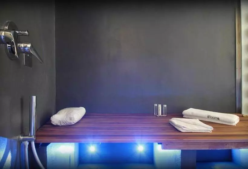 هتل Guesthouse O Affittacamere Irooms Campo Dei Fiori