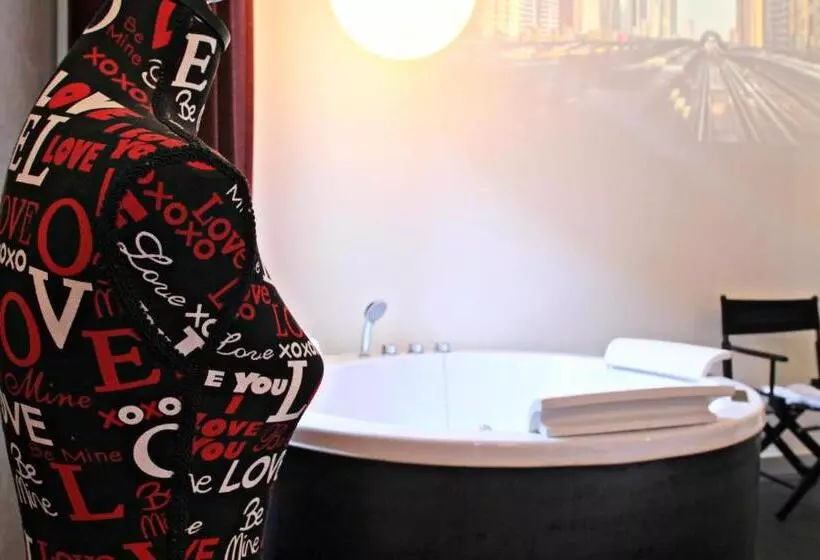 هتل Guesthouse O Affittacamere Irooms Campo Dei Fiori