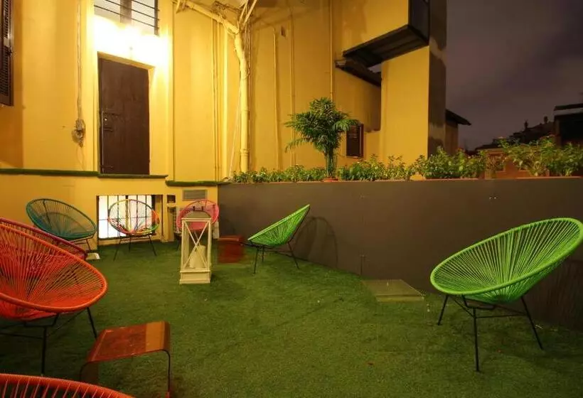 هتل Guesthouse O Affittacamere Irooms Campo Dei Fiori