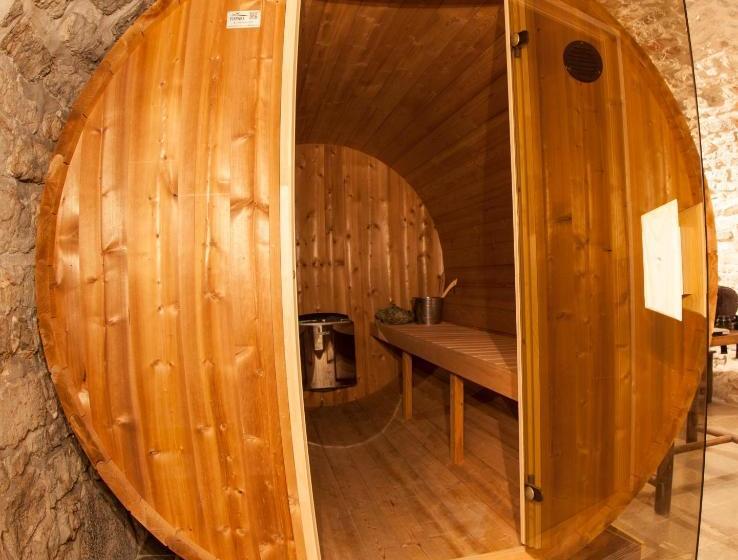 هتل Old Town Sauna Apartment