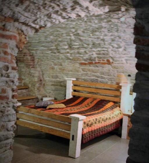 هتل Old Town Sauna Apartment