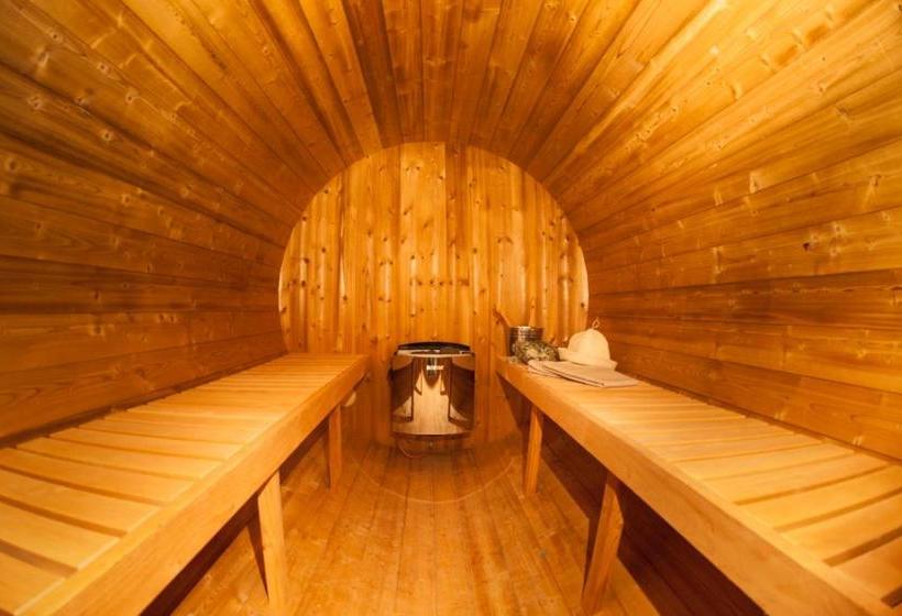 هتل Old Town Sauna Apartment