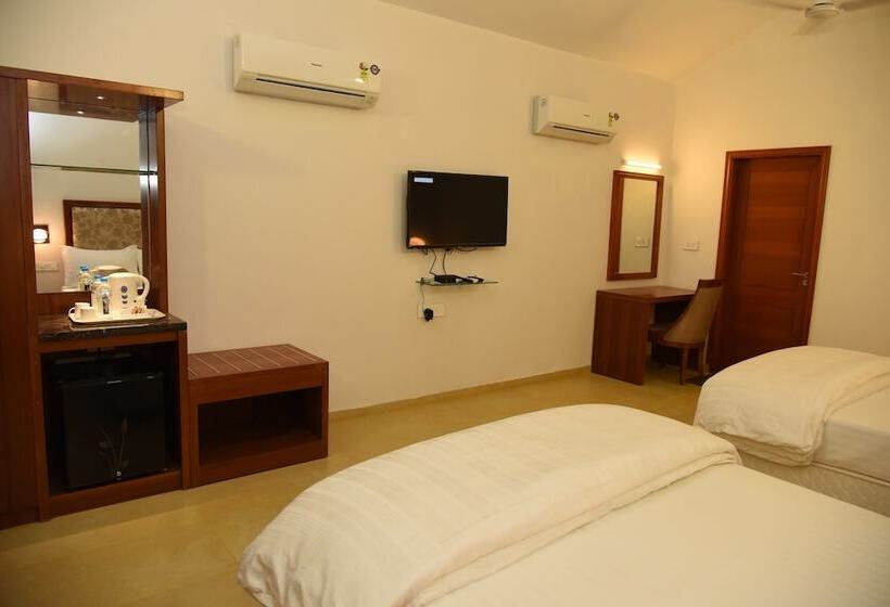 Hotel Palm Greens Club