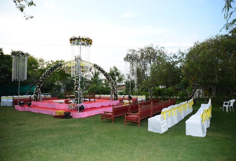 Hotel Palm Greens Club