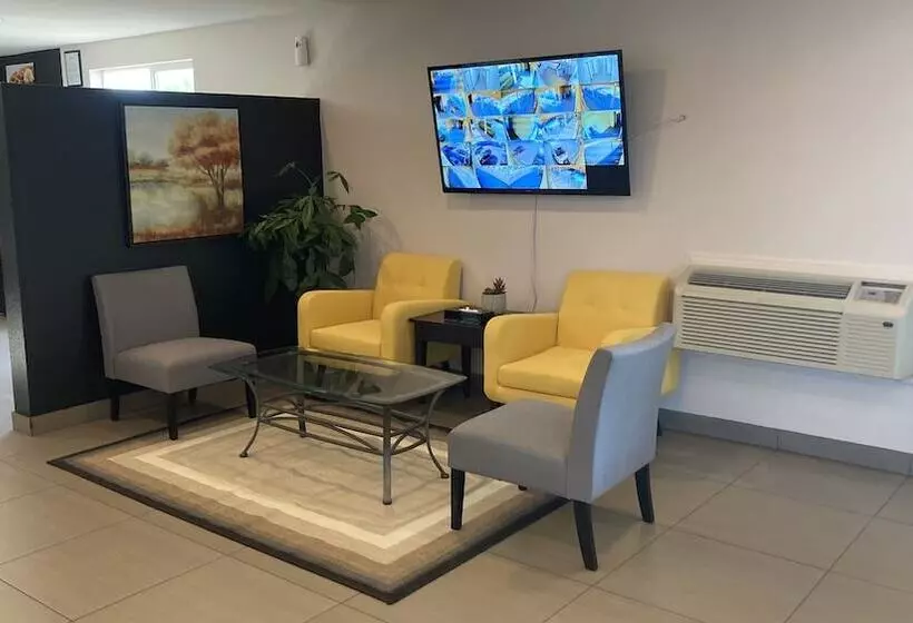 ホテル Quality Inn & Suites Near Downtown Bakersfield