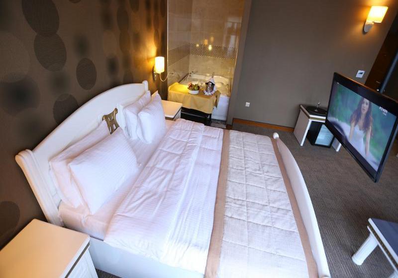 Sputnik Hotel Batumi