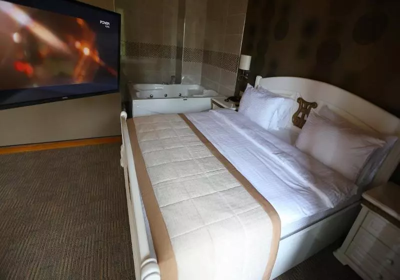 Sputnik Hotel Batumi