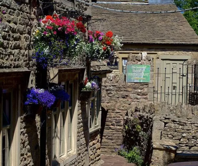 ホテル The Lamb Inn
