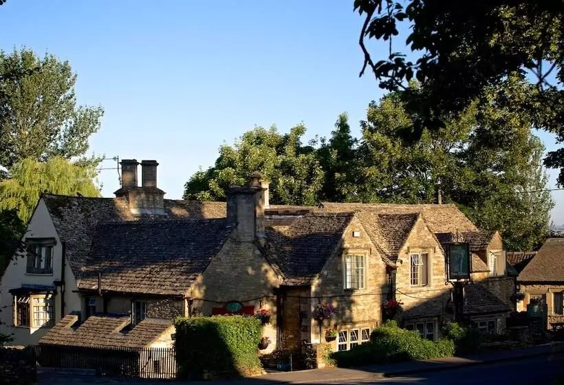 ホテル The Lamb Inn