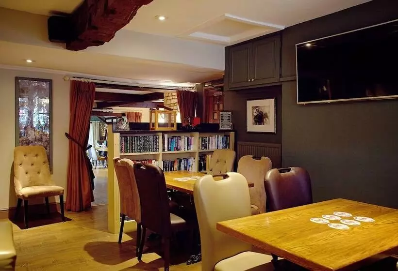 ホテル The Lamb Inn