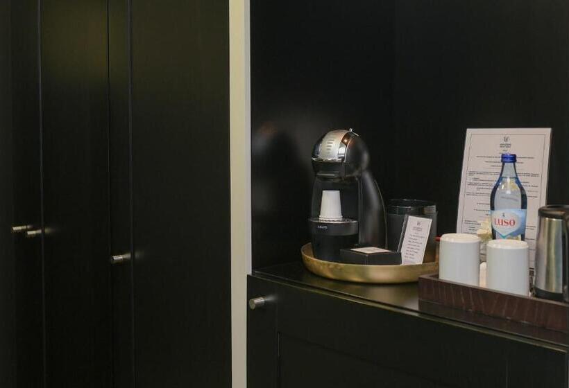 酒店 Universal Boutique