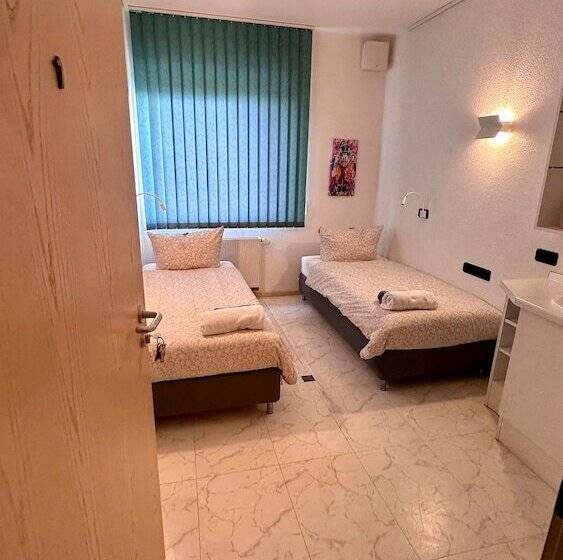 Общежитие Smart&beautiful Guesthouse