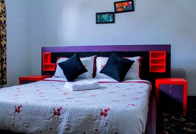 تختخواب و صبحانه Motel Santaviva