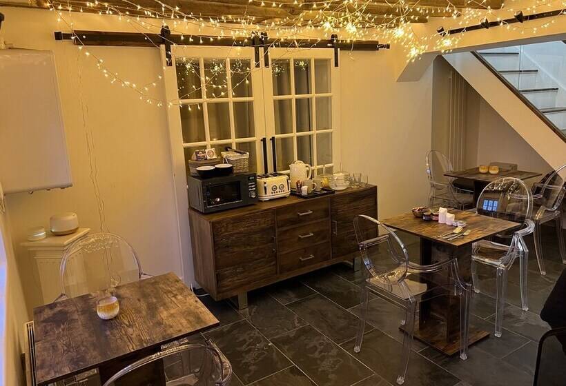 مبيت وإفطار Tumbleweed Cottage