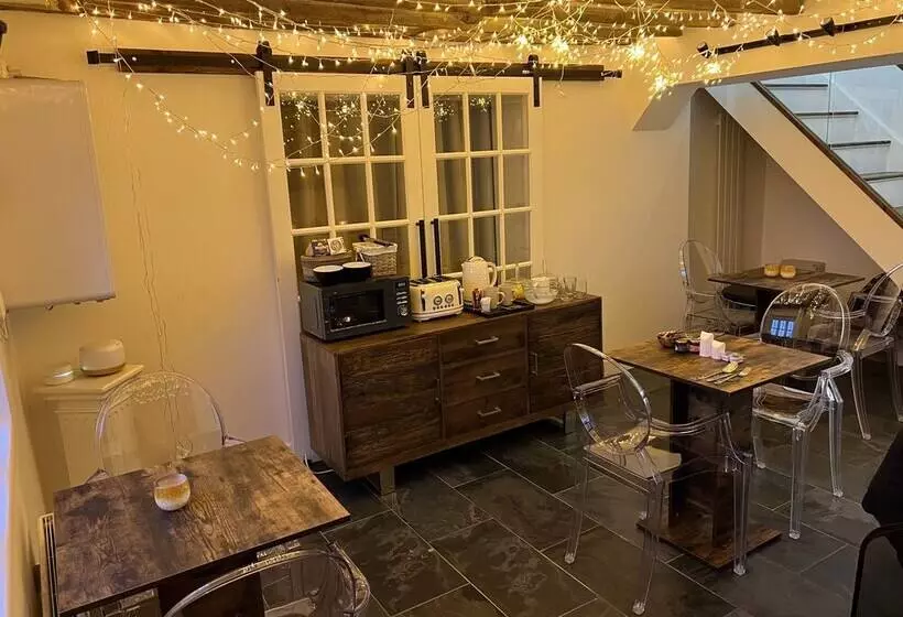 ベッドアンドブレックファースト Tumbleweed Cottage