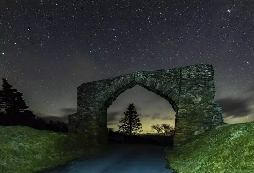 Hotelli Forester S Retreat Glamping   Dinas View