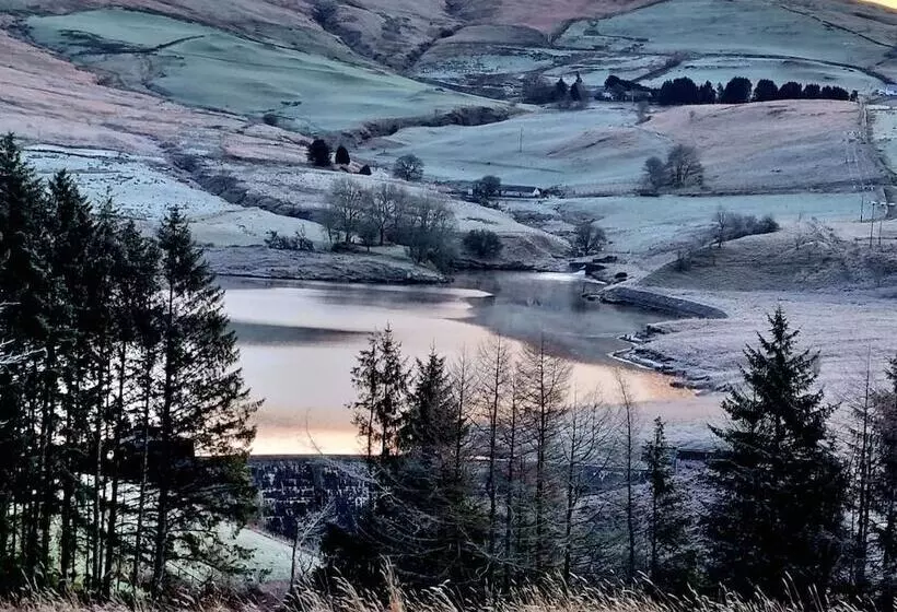 Hotelli Forester S Retreat Glamping   Dinas View