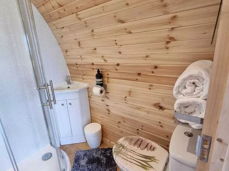 Hotelli Forester S Retreat Glamping   Dinas View