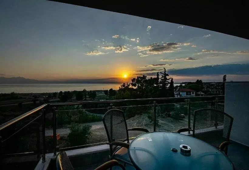 Hotelli Heraclea Suites