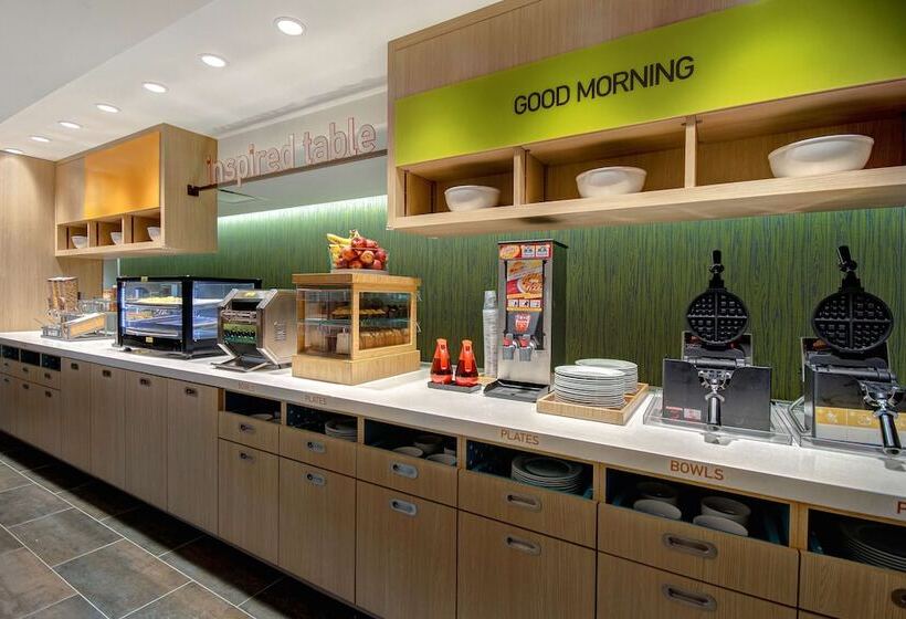 هتل Home2 Suites By Hilton Las Vegas North