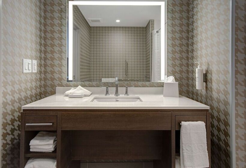 هتل Home2 Suites By Hilton Las Vegas North