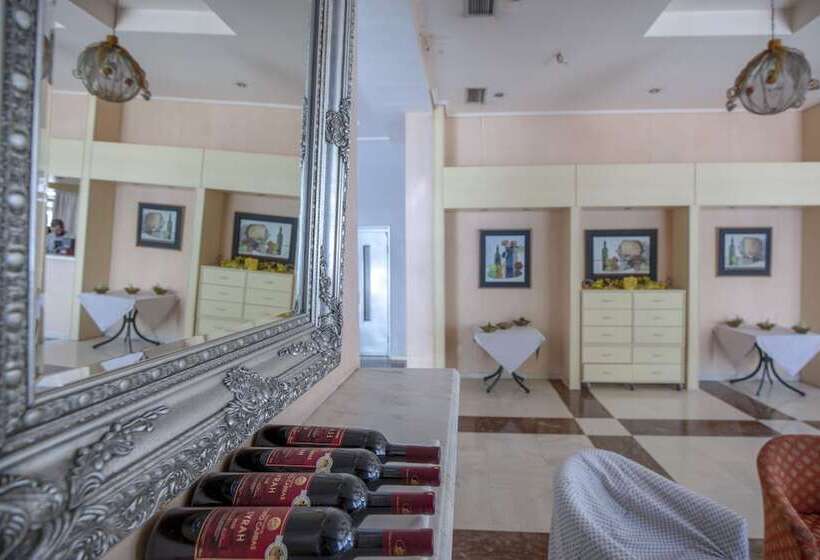 Hotel Kypreos Kamena Vourla