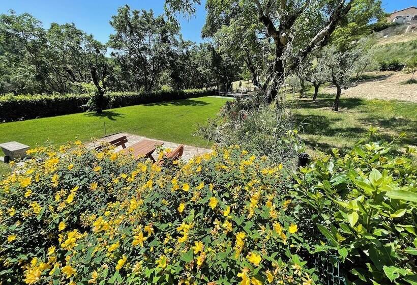 هتل Spoleto Splash : Toretta/wifi/aircon/dishwasher Large Terrace, Patio, Gardens